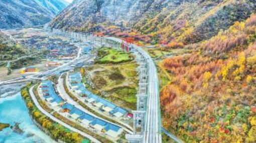 四川日?qǐng)?bào)：奮戰(zhàn)九綿高速